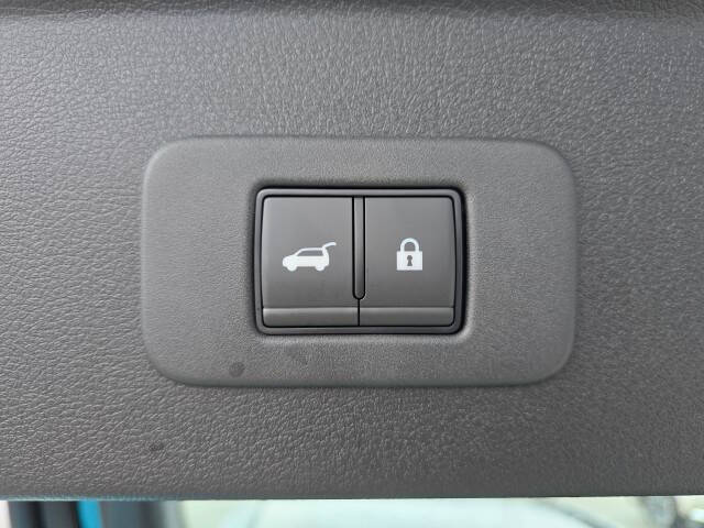 2026 Nissan LEAF Platinum+