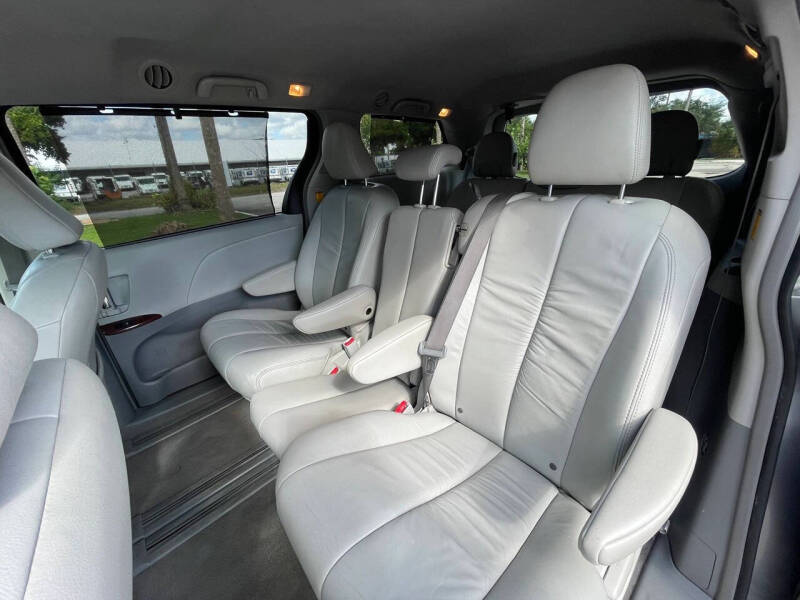 2011 Toyota Sienna XLE 8-Passenger