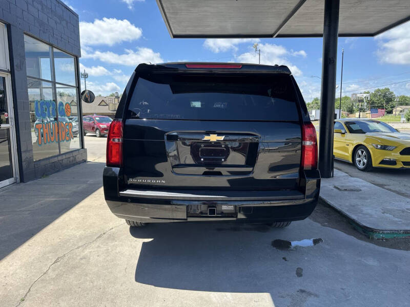 2019 Chevrolet Suburban LT