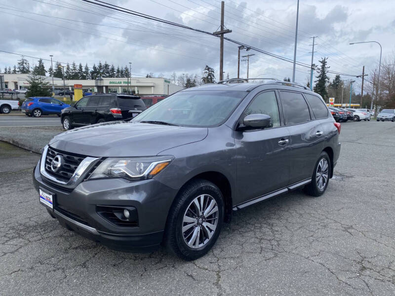 2017 Nissan Pathfinder SL