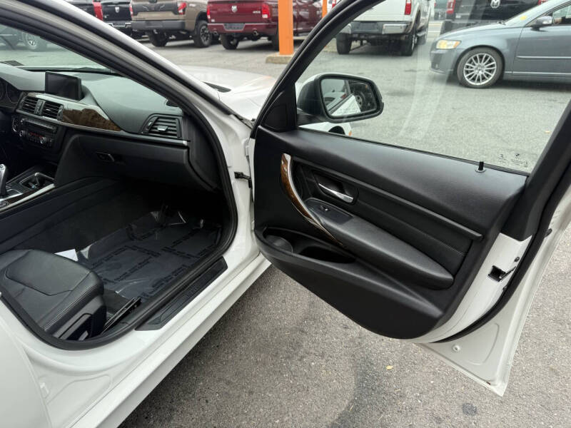 2015 BMW 3 Series 328i xDrive