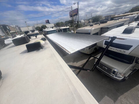 2017 Thor Motor Coach ACE BUNK HOUSE