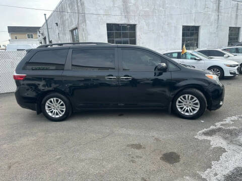 2015 Toyota Sienna