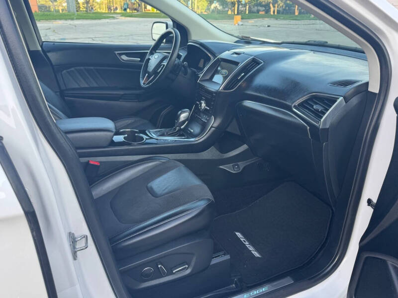 2017 Ford Edge Sport