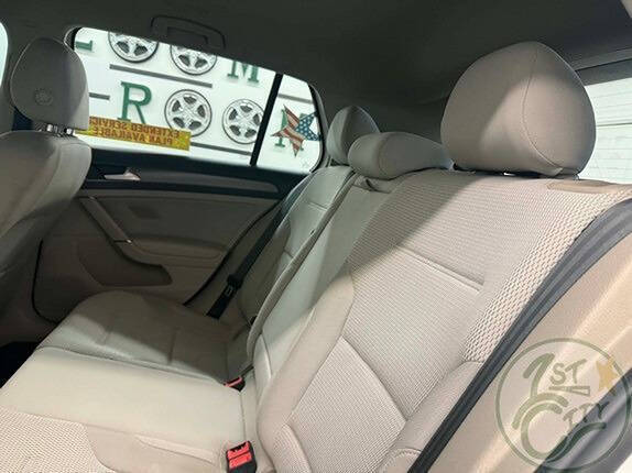 2018 Volkswagen Golf TSI S