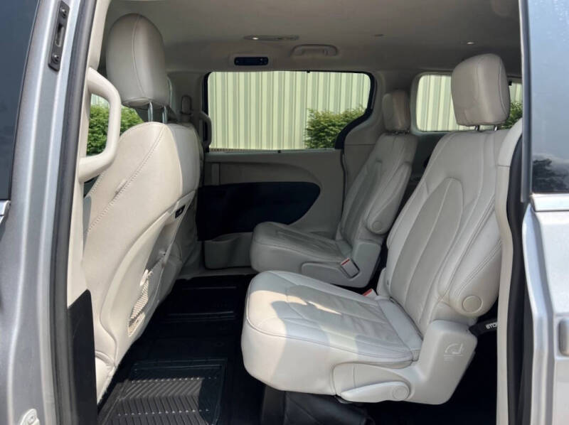 2021 Chrysler Pacifica Touring L