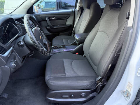 2017 Chevrolet Traverse LT