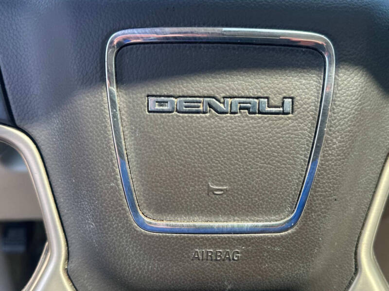 2017 GMC Yukon XL Denali