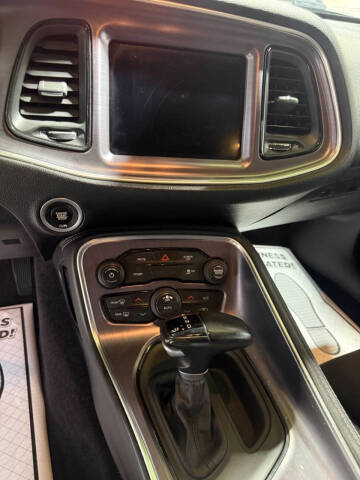 2018 Dodge Challenger SXT