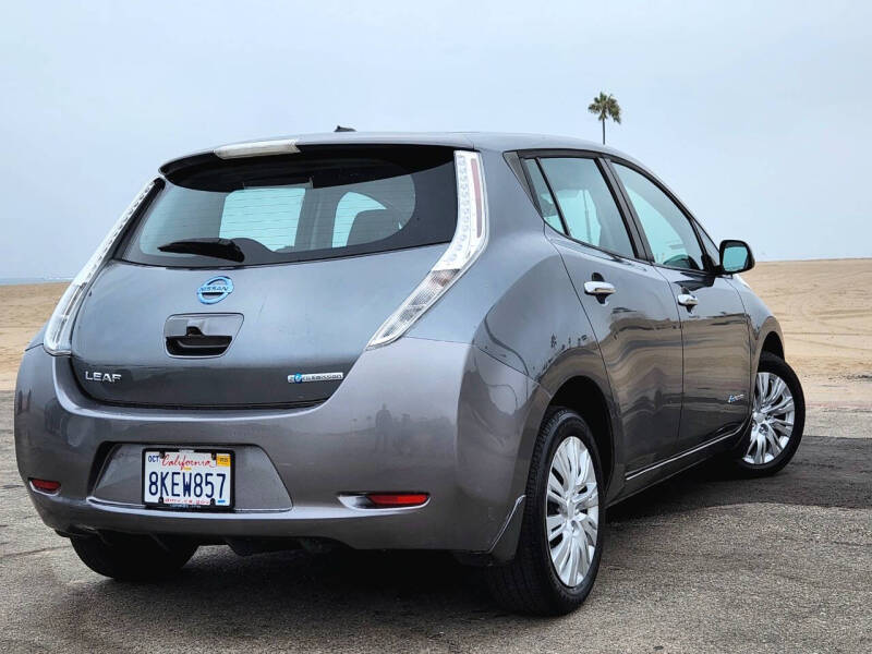 2015 Nissan LEAF S