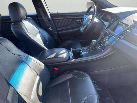 2017 Ford Taurus Limited