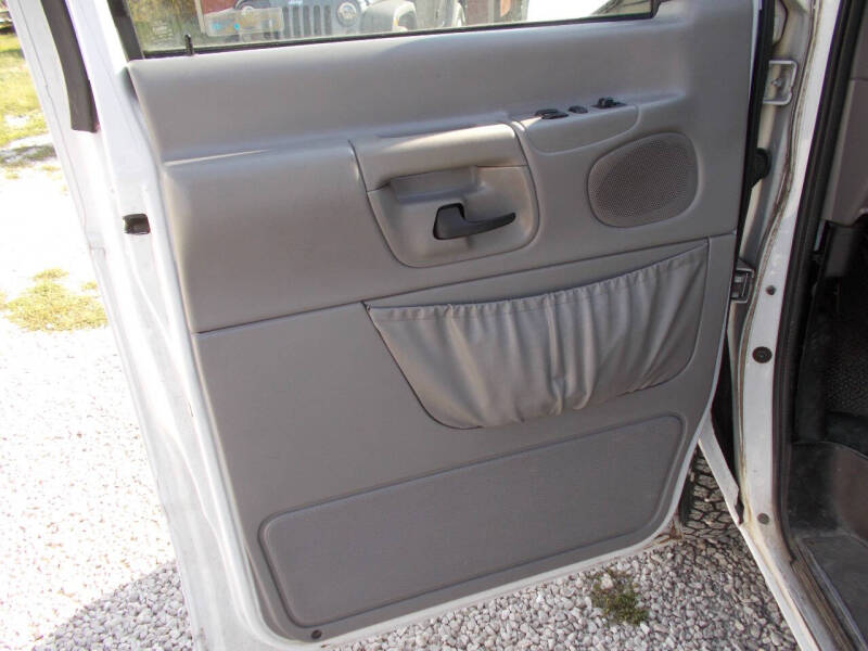 2001 Ford E-Series E-350 SD