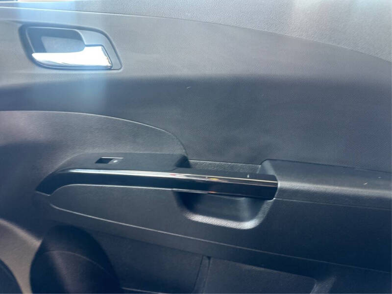 2019 Chevrolet Sonic LT Auto