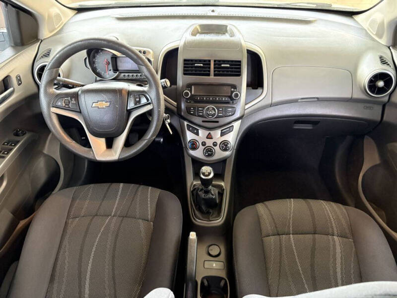 2014 Chevrolet Sonic LT Manual