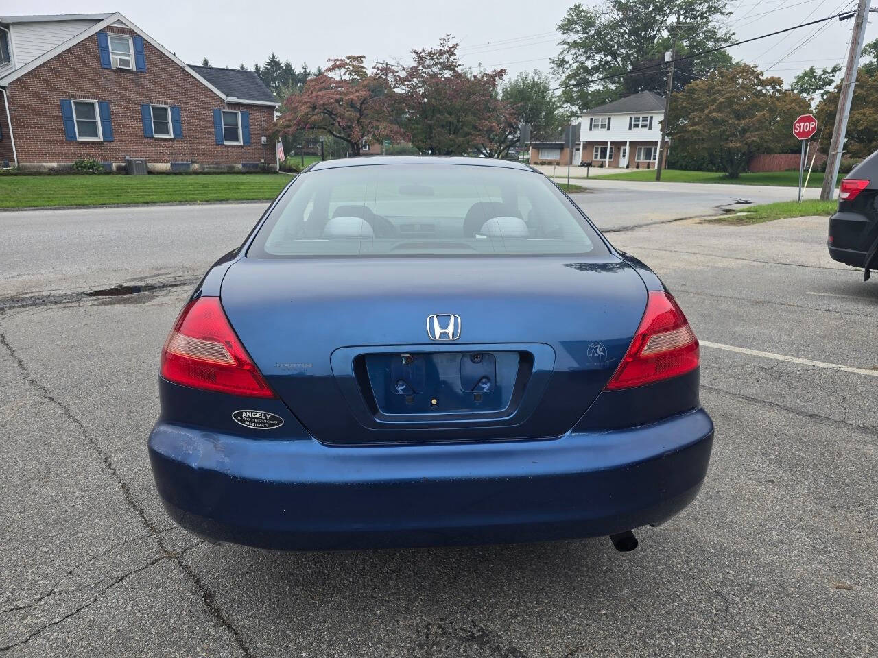 2003 Honda Accord for sale at QUEENSGATE AUTO SALES in York, PA