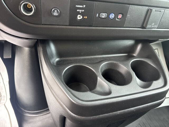 2021 GMC Savana 2500