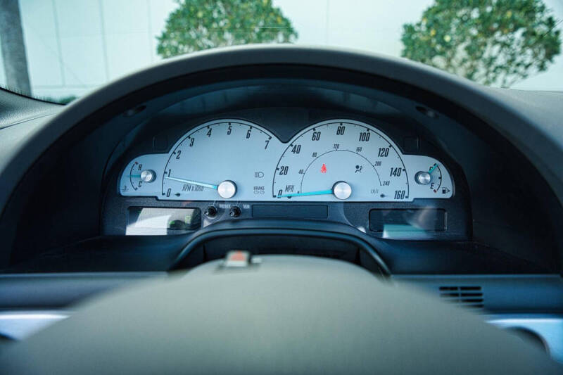 2002 Ford Thunderbird Deluxe