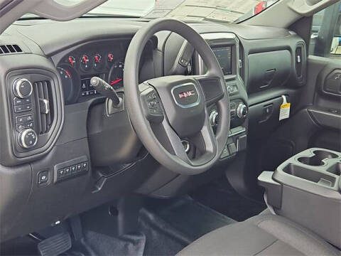 2025 GMC Sierra 2500HD Pro