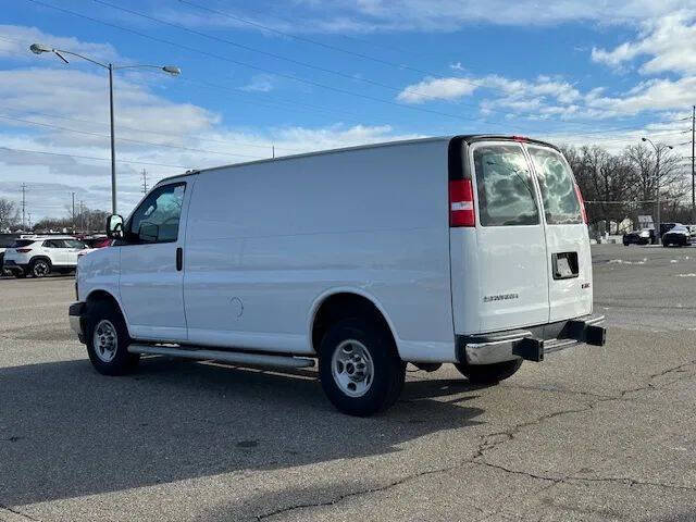 2023 GMC Savana 2500