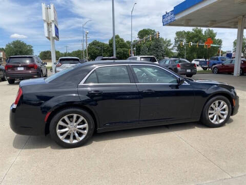 2015 Chrysler 300 Limited
