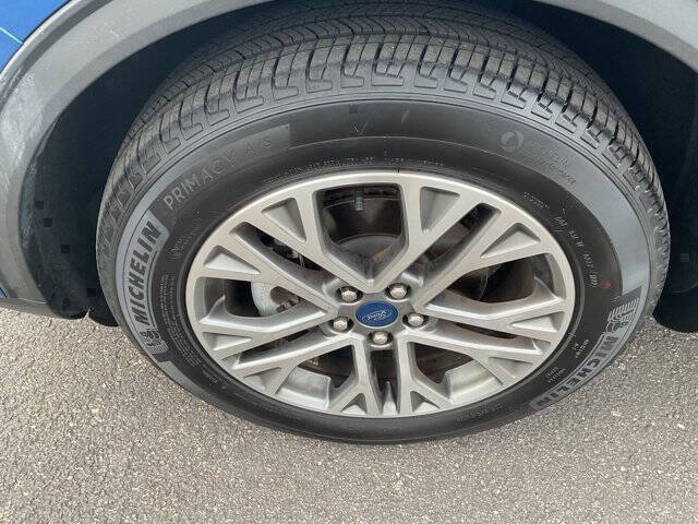 2022 Ford Escape SEL