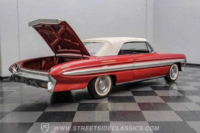 1961 Oldsmobile Starfire