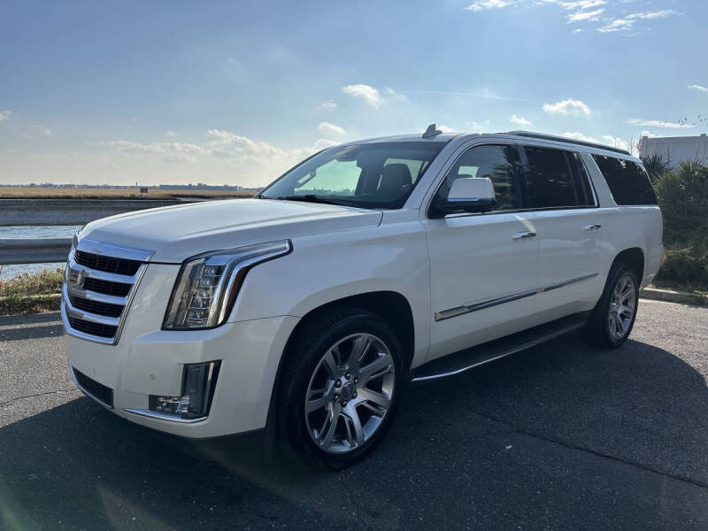 2015 Cadillac Escalade ESV Luxury's photo
