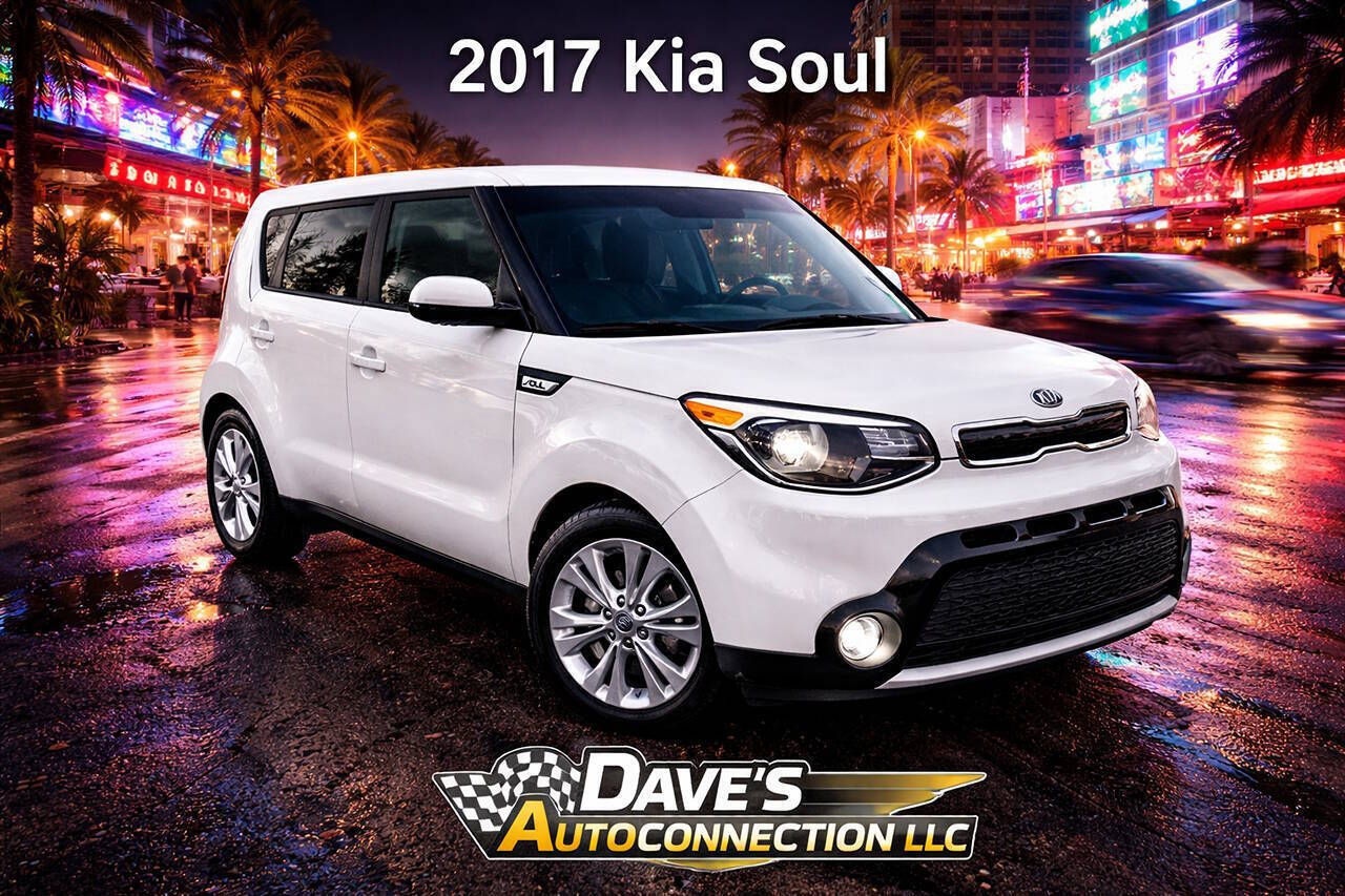 White 2017 Kia Soul Base 4dr Crossover 6M 1