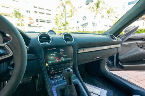 2024 Porsche 718 Cayman GT4 RS