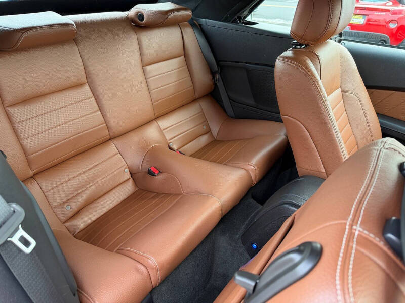 2012 Ford Mustang V6 Premium