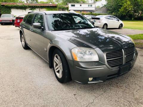 2005 Dodge Magnum for sale at Midland Commercial. Chicago Cargo Vans & Truck in Bridgeview IL