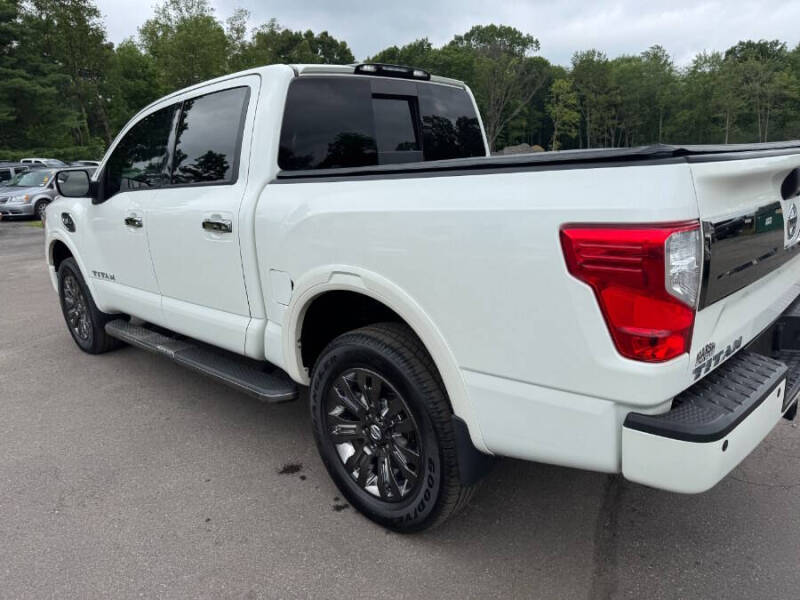 2017 Nissan Titan Platinum Reserve