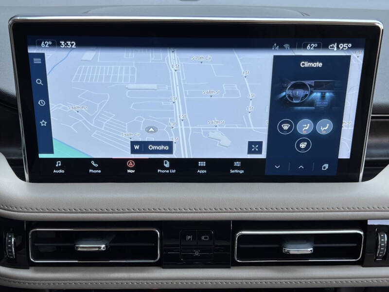 2022 Lincoln Nautilus Reserve