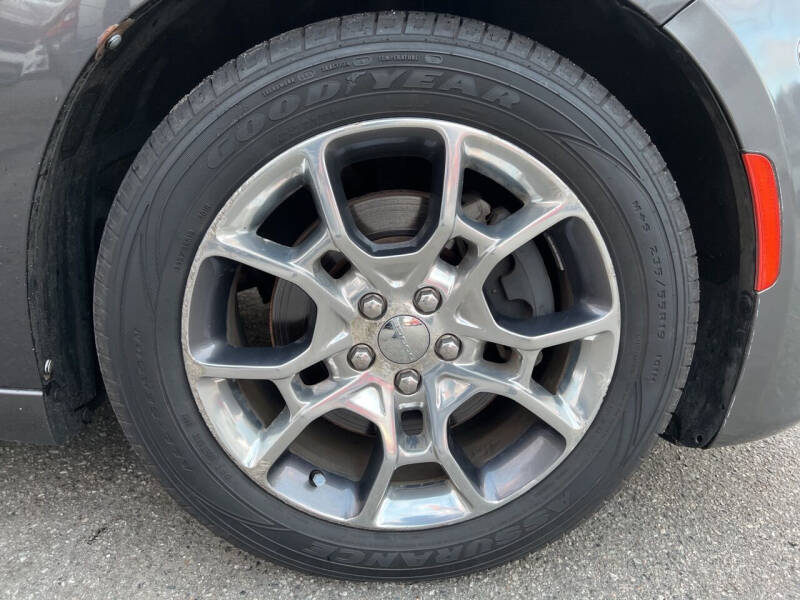 2015 Dodge Charger SXT