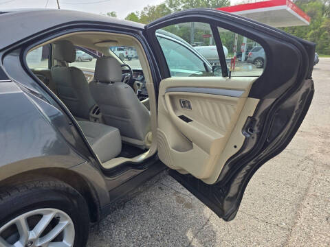 2015 Ford Taurus SE
