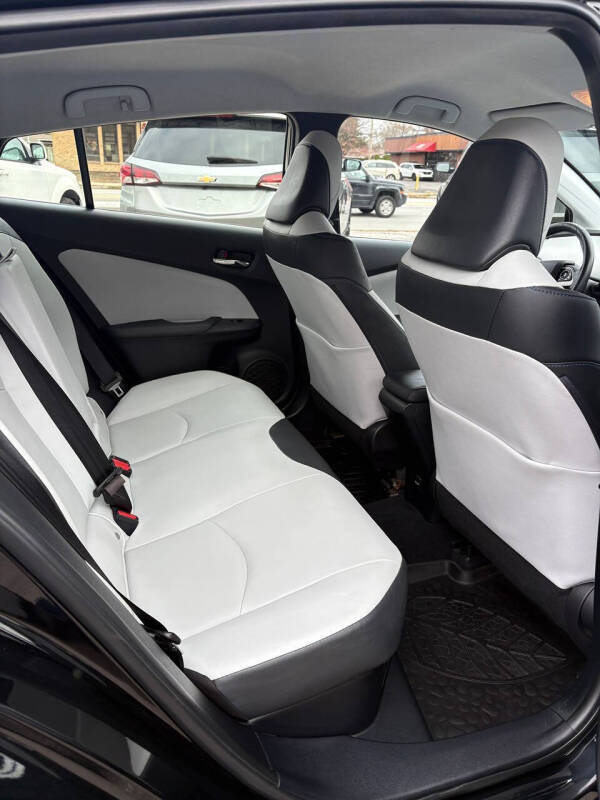 2017 Toyota Prius Three Touring