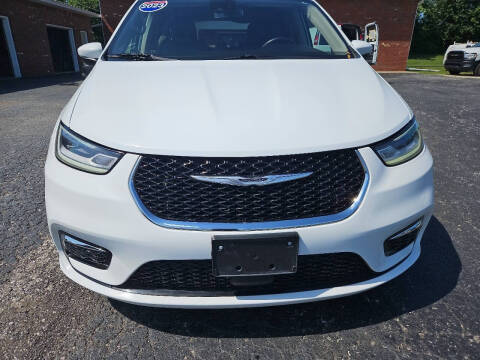 2023 Chrysler Pacifica Touring L