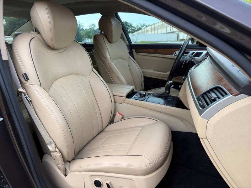 2017 Genesis G80