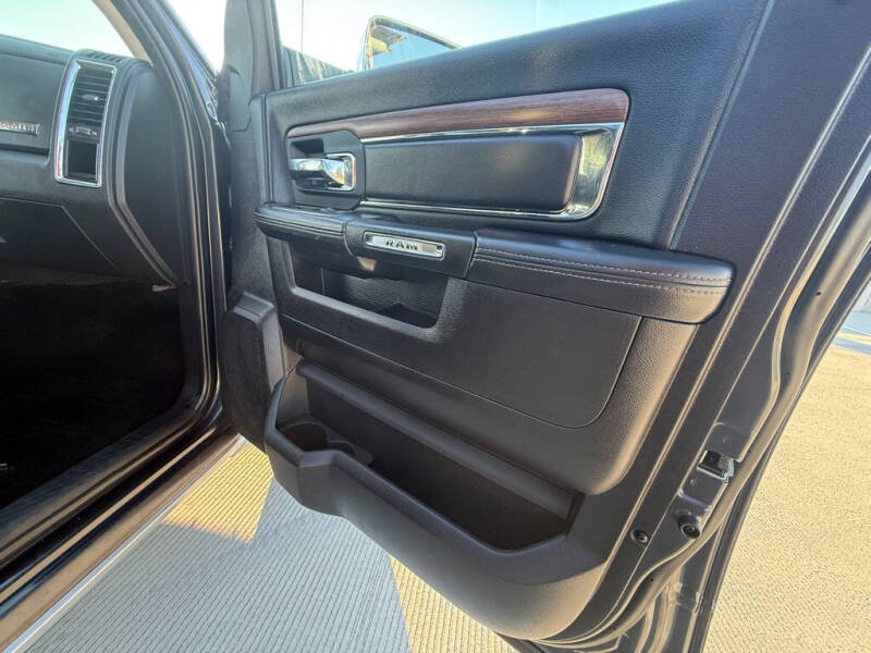 2016 RAM 1500 Laramie