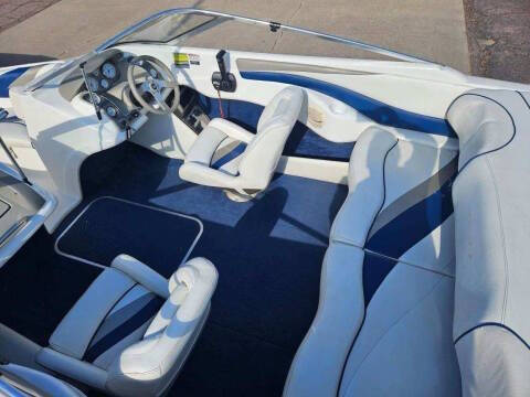 1998 Larson Boats Delta Conic