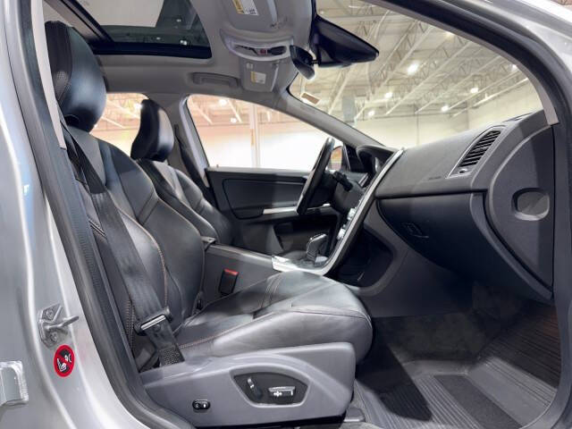 2017 Volvo XC60 T6 Dynamic