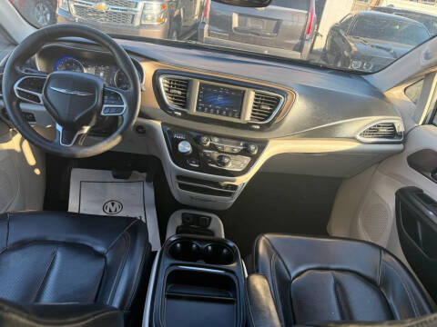 2020 Chrysler Voyager LXi