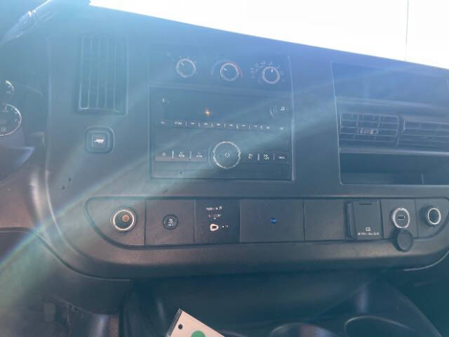 2017 GMC Savana 2500