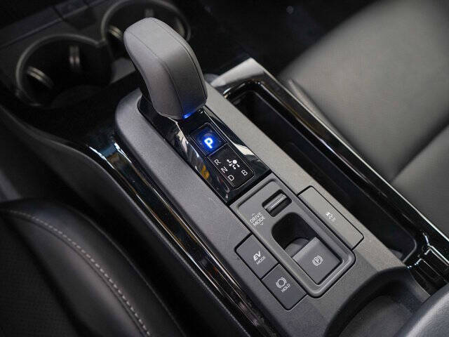 2025 Toyota Prius XLE