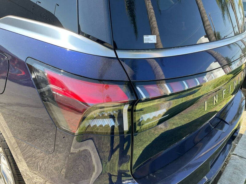 2025 Infiniti QX80 Sensory