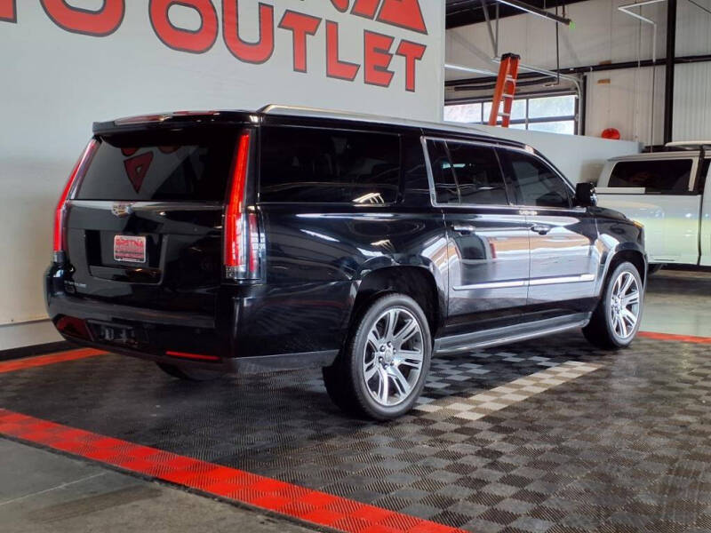 2016 Cadillac Escalade ESV Luxury Collection