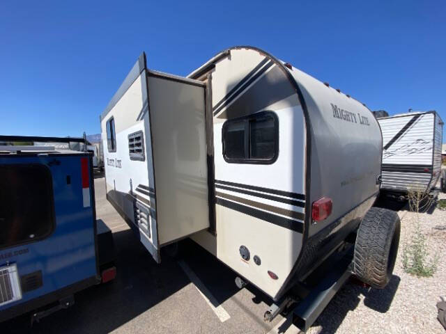 2018 Pacific Coachworks MIGHTY LIGHT
