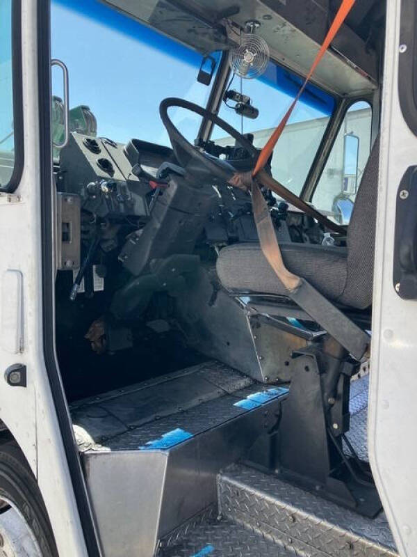 2013 Freightliner MT55 Chassis