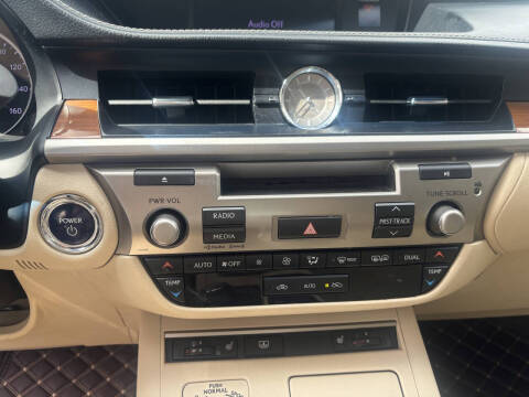 2013 Lexus ES 300h