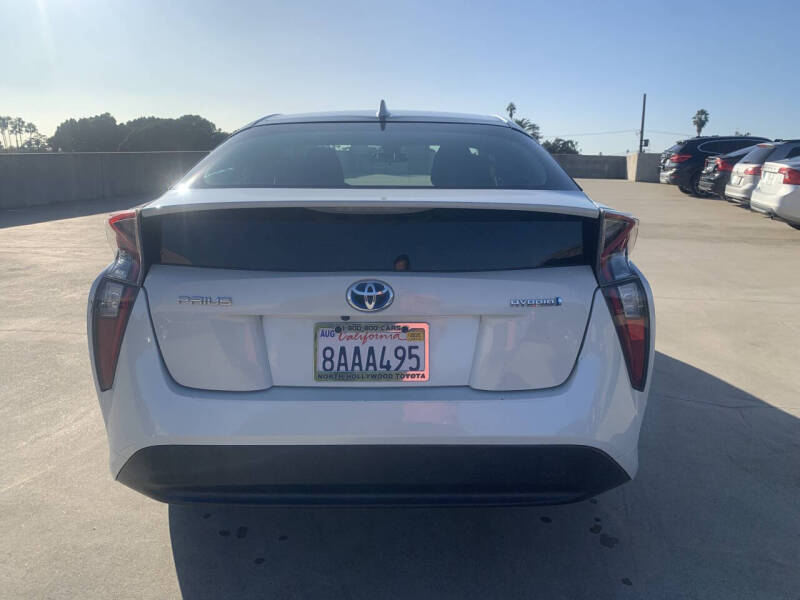 2017 Toyota Prius One